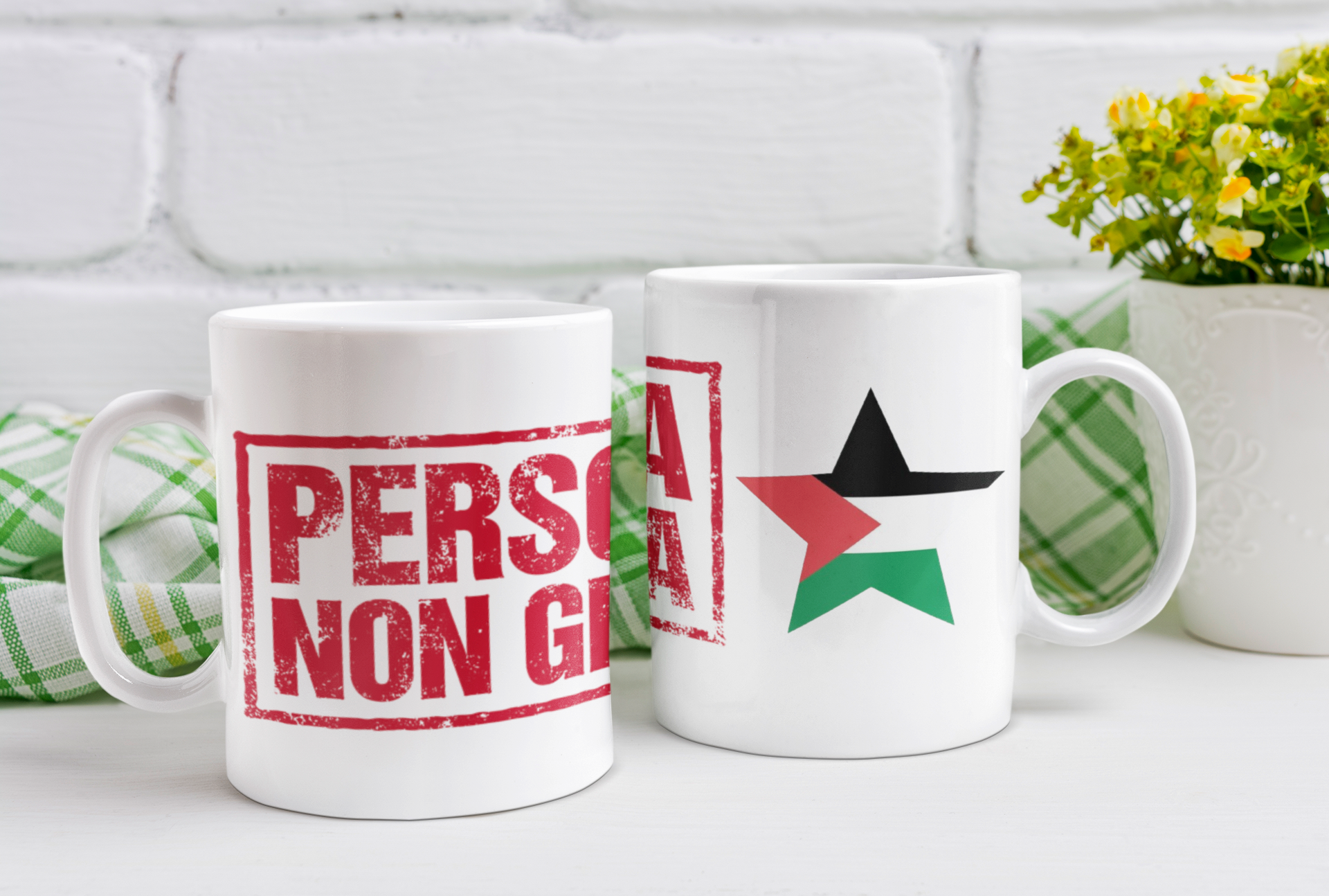 Caneca Persona Non Grata 