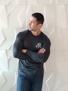 Nome do produto Camiseta Sport Dry UV Brasão de Löwenttur