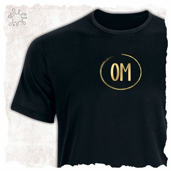 Camiseta Mantra OM dourado
