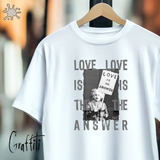 Camiseta Graffiti Love is the answer
