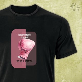 Nome do produto Camiseta Transformando o mundo