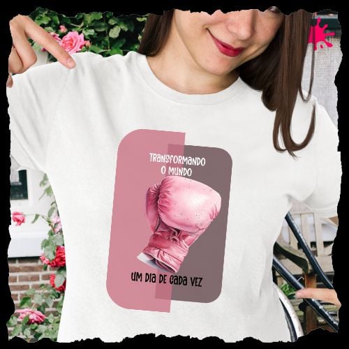 Camiseta Transformando o mundo
