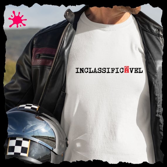 Camiseta Inclassificável (em preto)