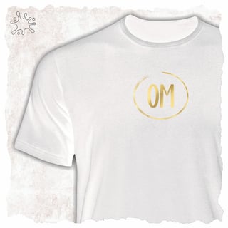 Camiseta Mantra OM dourado
