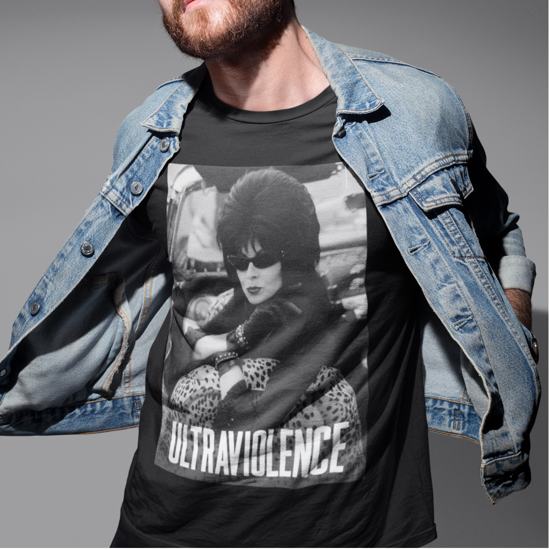 Nome do produto: Elvira / Ultraviolence