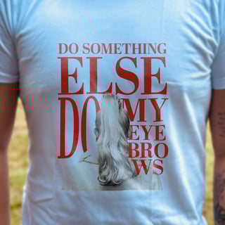 Nome do produto Camiseta NA CAMA COM MADONNA (Eyebrows)