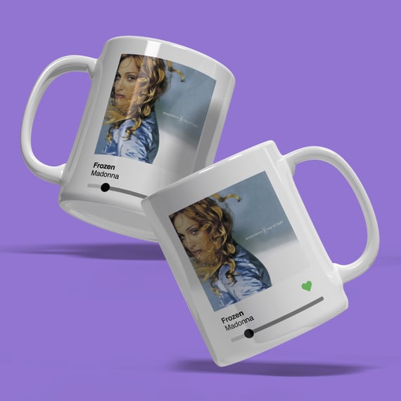 Caneca Ouvindo 