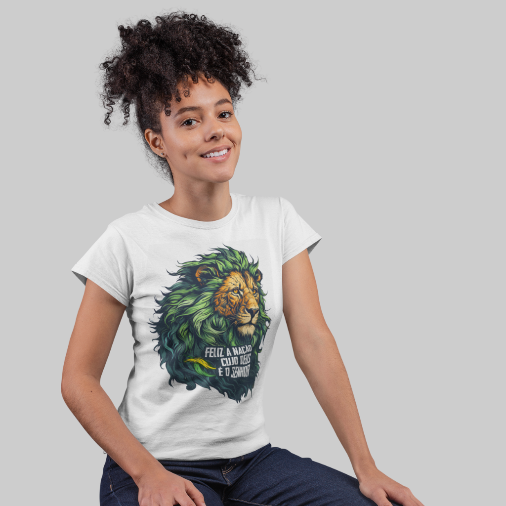Nome do produto: Camiseta feminina Feliz a nação cujo Deus é o Senhor