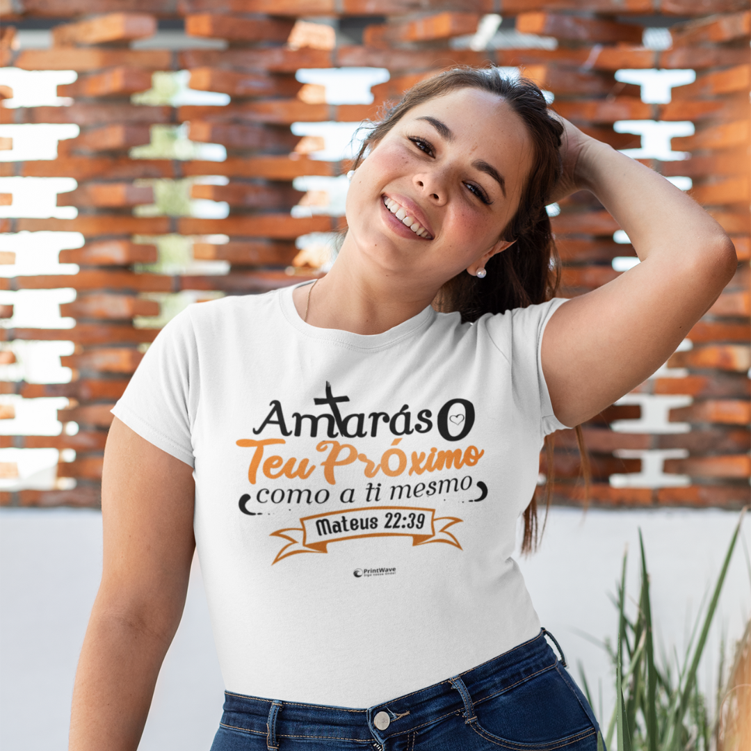 Camiseta feminina Plus Size - Amarás o teu próximo como a ti mesmo