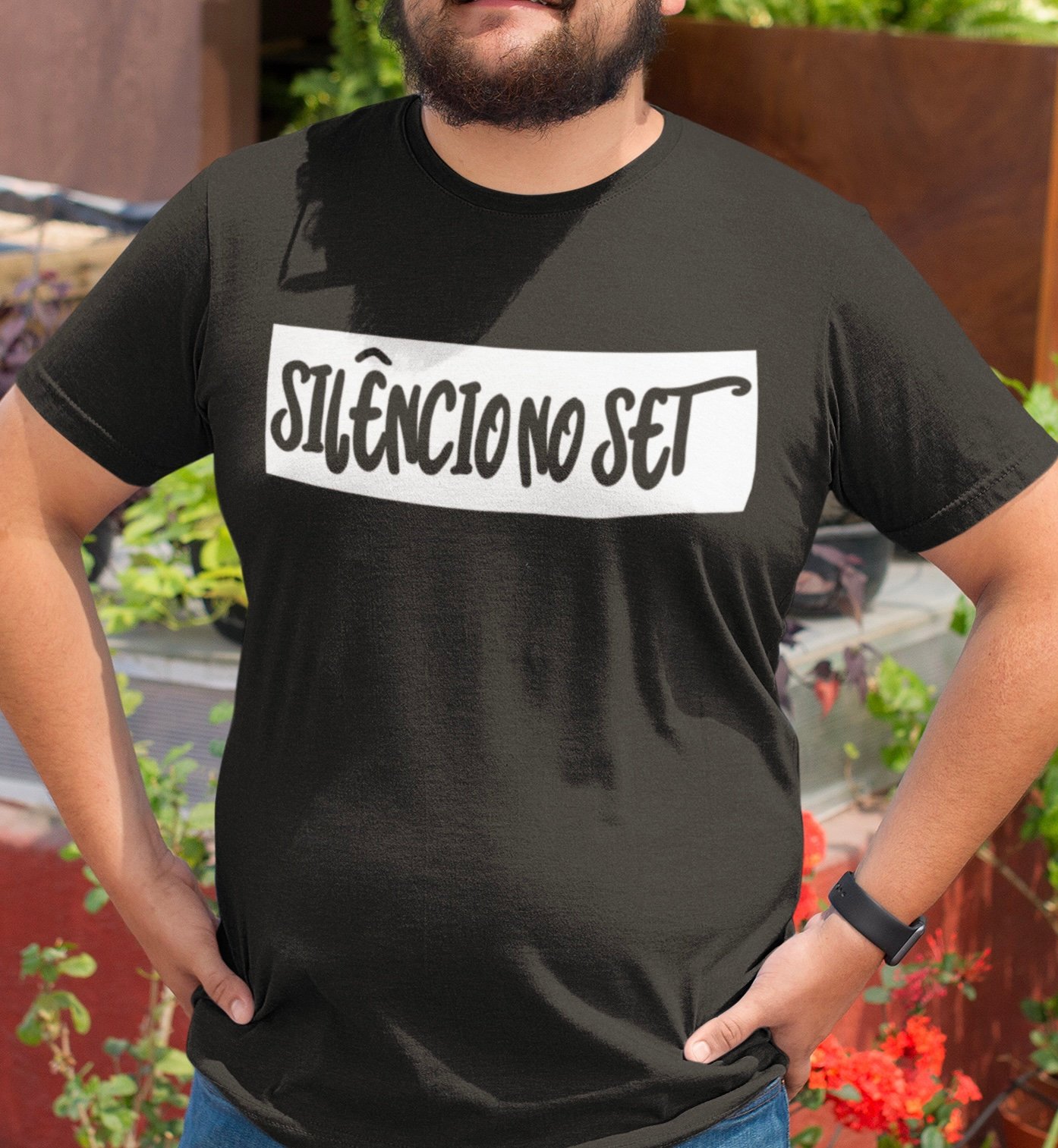 Camiseta Plus Size Silêncio no Set 