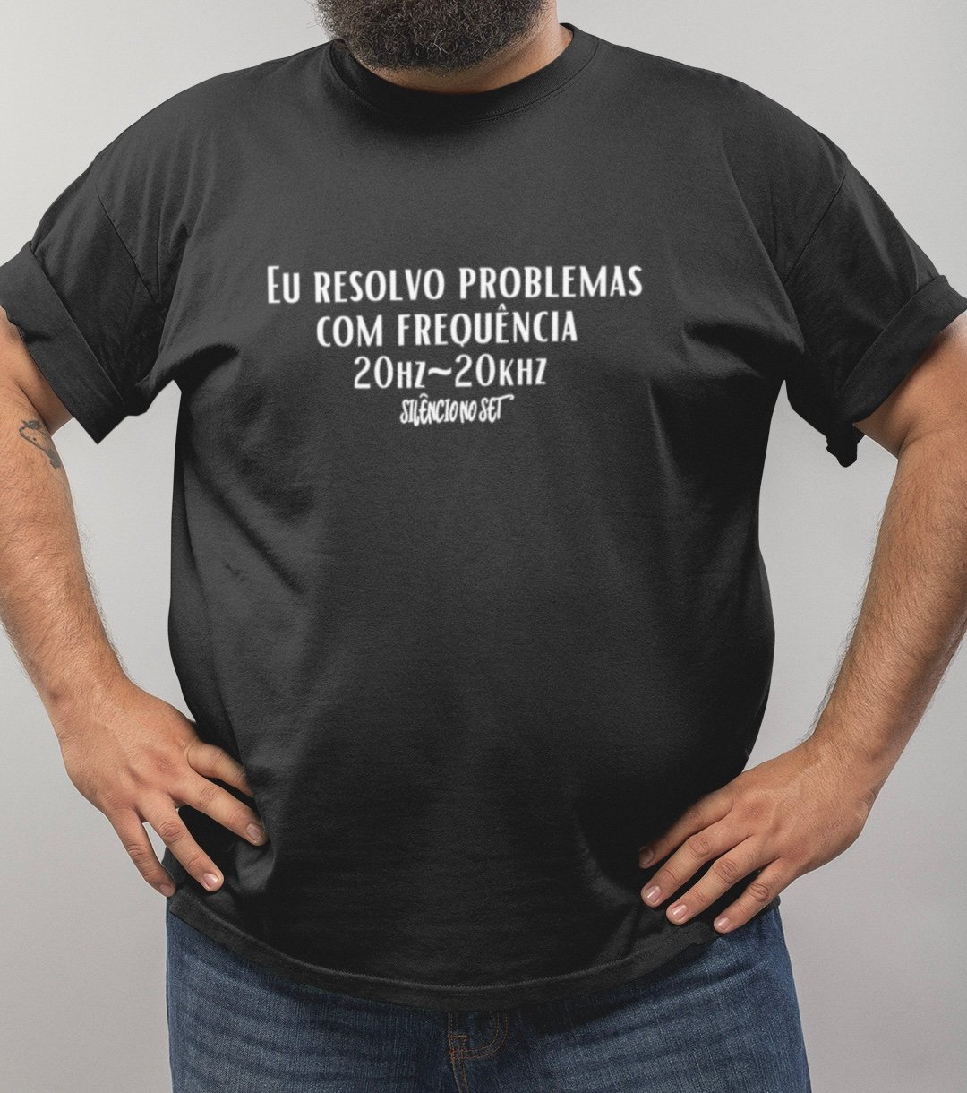 Camiseta Plus Size Eu resolvo problemas com frequência 