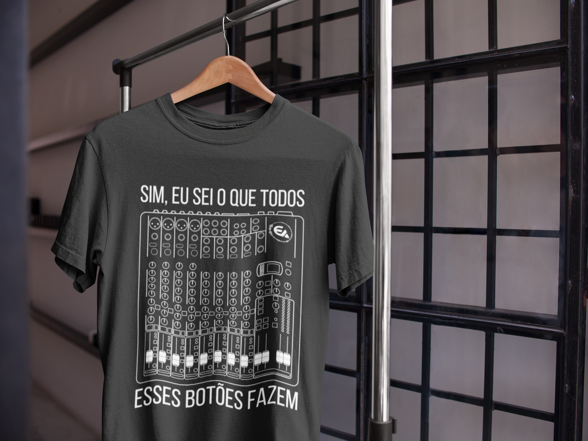 Camiseta Botões - Educa Áudio