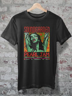 CAMISETA - SOUNDGARDEN - PEARL JAM - POSTER