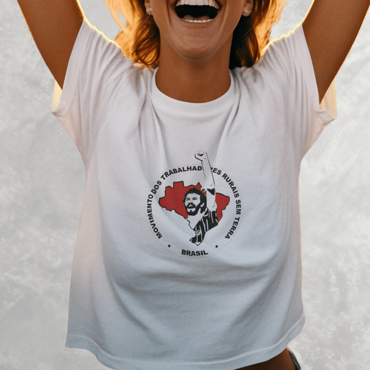 Nome do produto: Camiseta Dr. Sócrates Brasileiro (MST) - Baby Long Quality