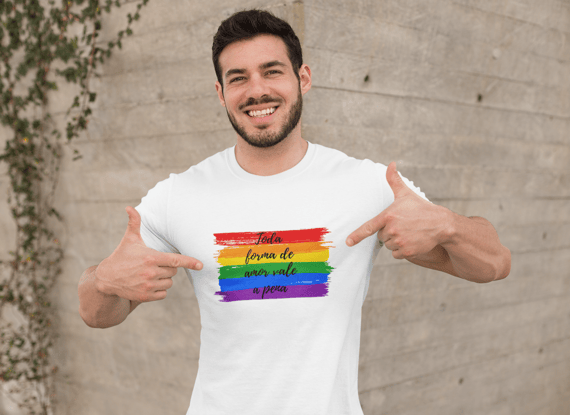 T-Shirt Quality Toda forma de amor vale a pena