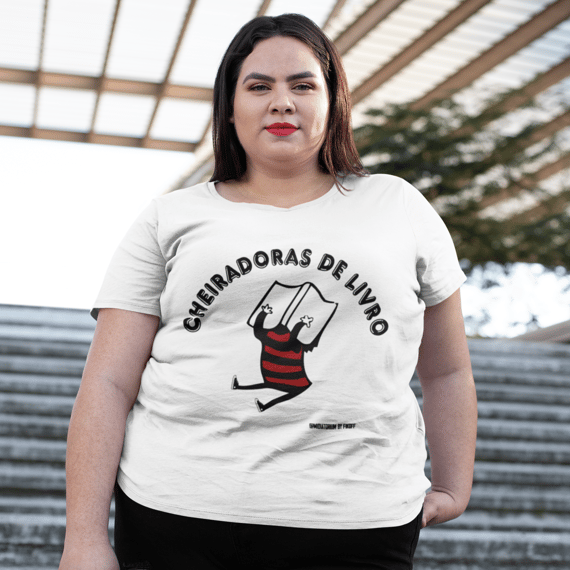 Camiseta plus size feminina Cheiradoras de livro