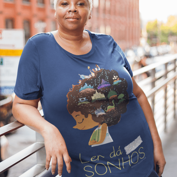 Camiseta plus size Ler dá sonhos