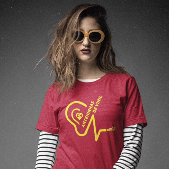 Blusinha 'Anteninhas de vinil'