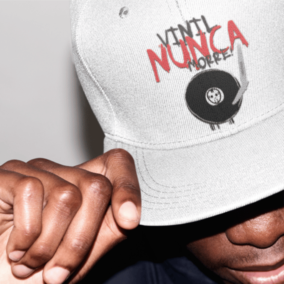 Boné vinil nunca morre!