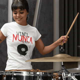 Blusinha Vinil nunca morre! 