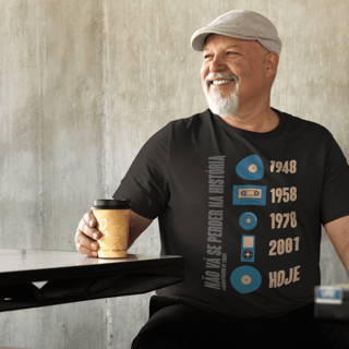 Camiseta plus size Não vá se perder na história