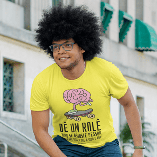 Camiseta 'Dê um rolê' 