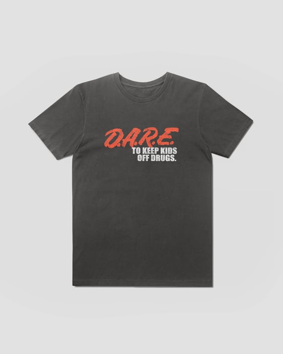 Camiseta Estonada D.A.R.E. To Keep Mind The Gap Co.