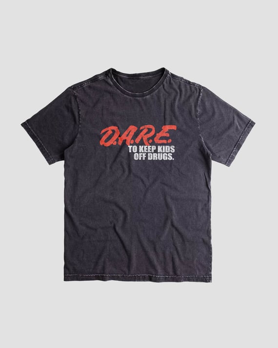 Camiseta Estonada D.A.R.E. To Keep Mind The Gap Co.