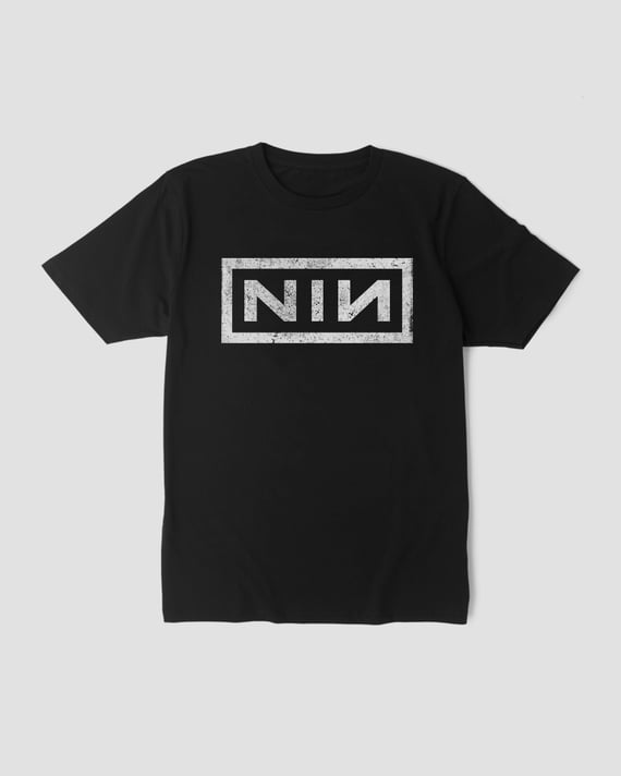 Camiseta Nine Inch Nails Logo White Mind The Gap Co.