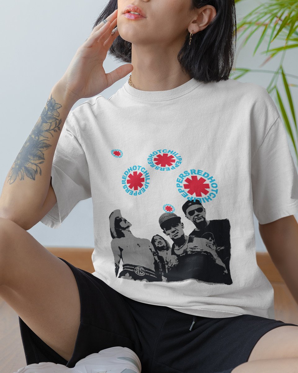 Nome do produto: Camiseta Red Hot Chili Peppers Flying Logo White Mind The Gap Co.