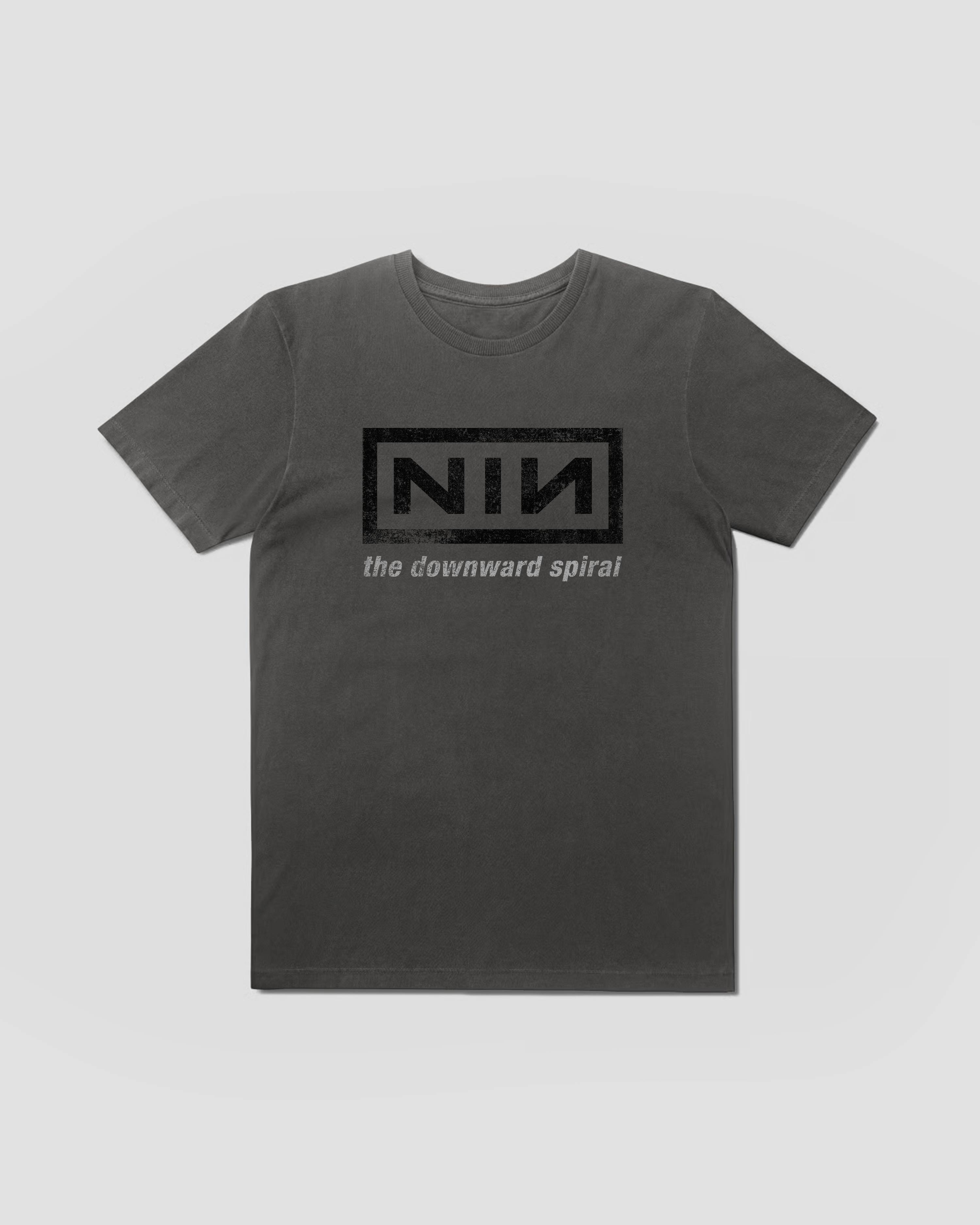 Camiseta Nine Inch Nails Logo Down Mind The Gap Co. | MTGCo.