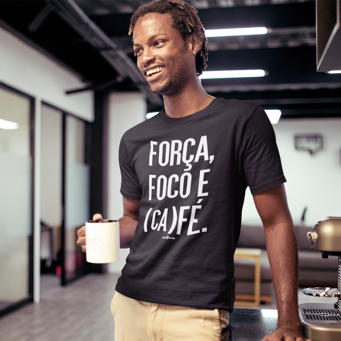Nome do produto: Camiseta Masculina Café - Força, Foco e Café