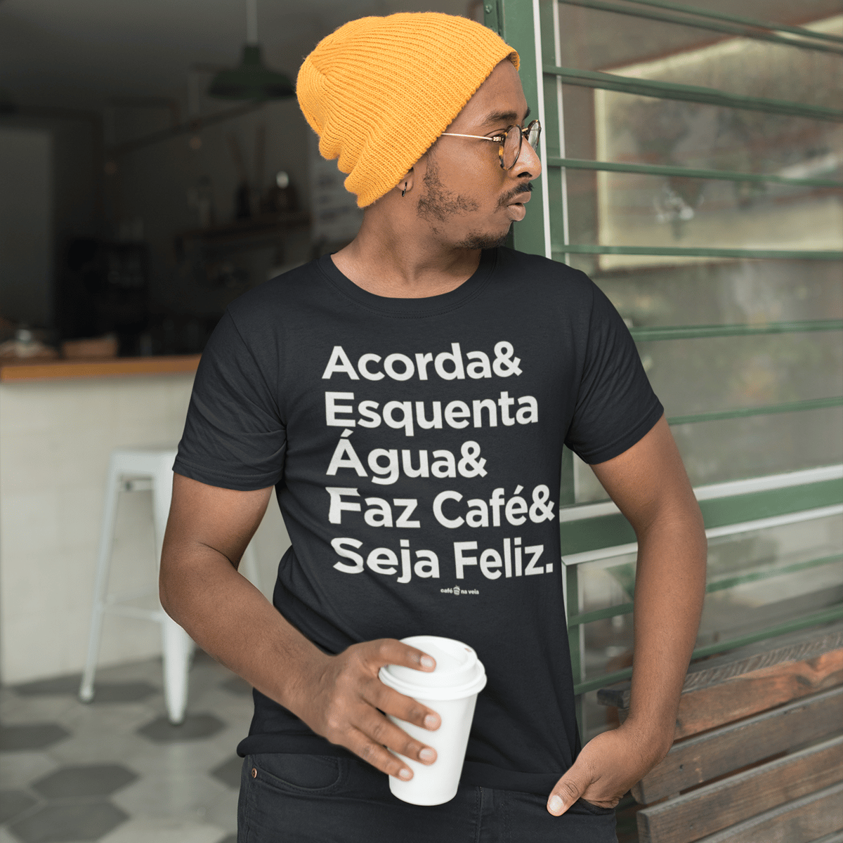 Nome do produto: Camiseta Masculina Café - Acorda&EsquentaÁgua&FazCafé&SejaFeliz.
