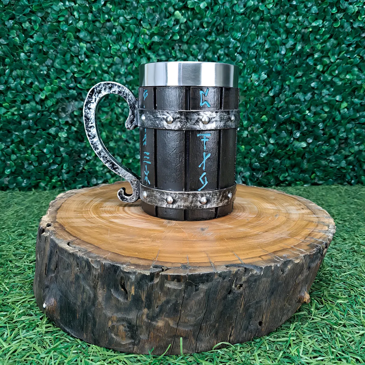 Caneca Nórdica Viking C/ Runas 600 Ml