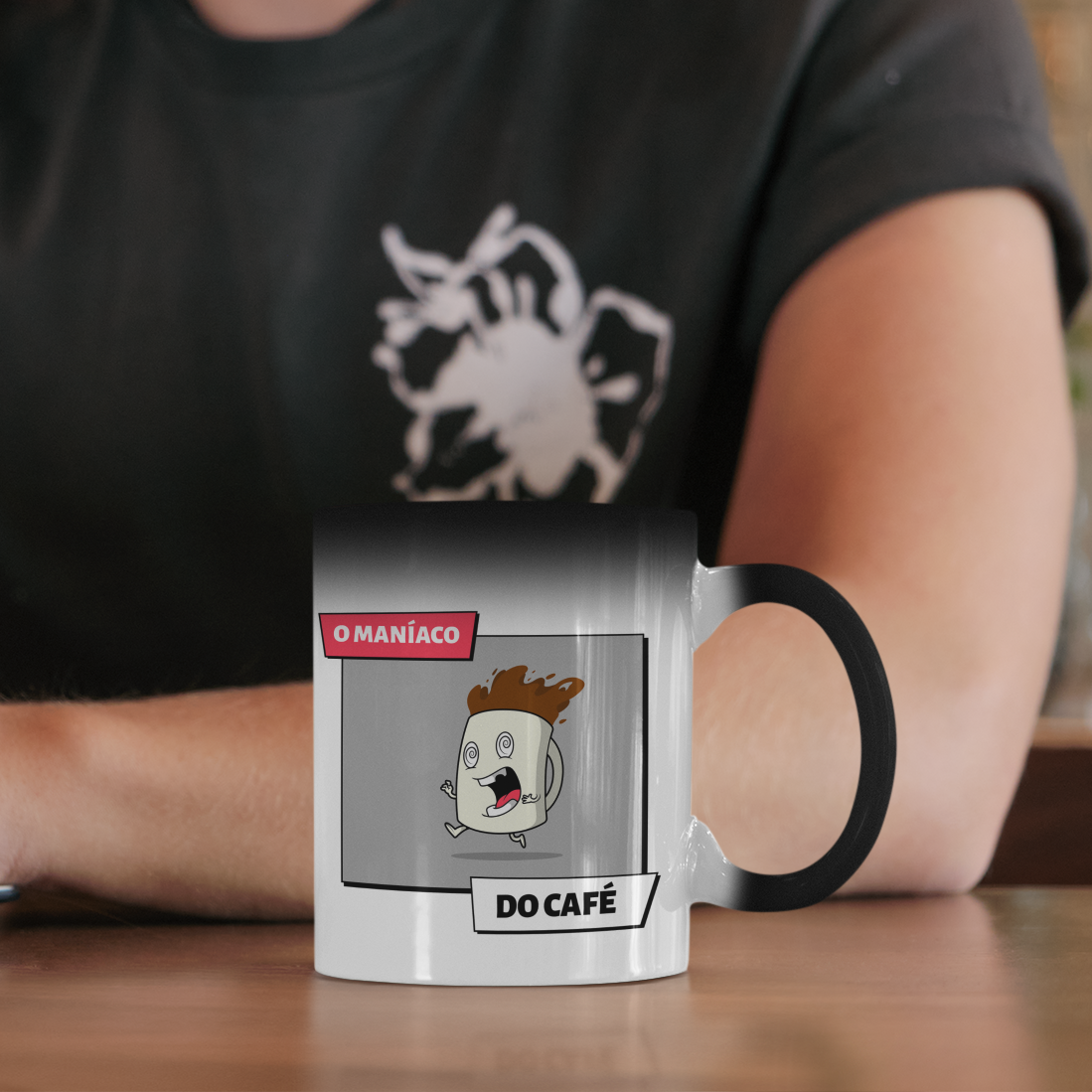 Nome do produto: Caneca Mágica Café - O Maníaco do café