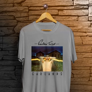 Nome do produto Camiseta Cocteau Twins - Garlands - Logo Preto