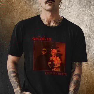 Nome do produto Camiseta Selofan - Partners in Hell