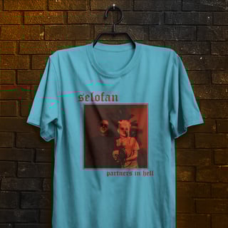 Nome do produto Camiseta Selofan - Partners in Hell