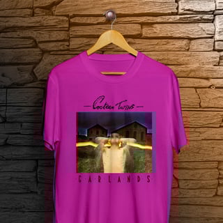 Nome do produto Camiseta Cocteau Twins - Garlands - Logo Preto