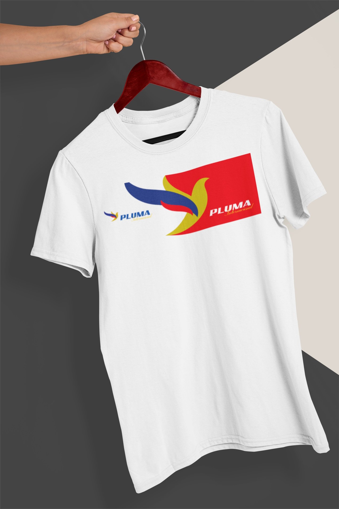 CAMISETA MASCULINA PLUMA INTERNACIONAL