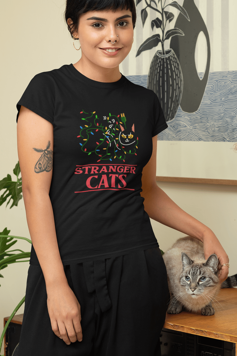 Nome do produto: T-shirt Feminina Stranger Cats