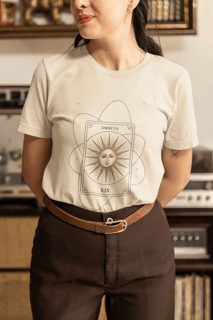 Nome do produto Camiseta Premium O SOL | Tarot Estelar | ÓRBITA®