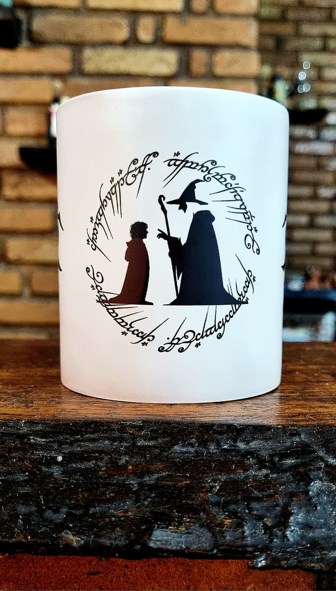 Nome do produto: Caneca Mágica - O Senhor dos Anéis - Gandalf e Frodo
