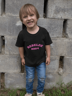Nome do produto Camiseta Infantil - Rebelde 2004 ®