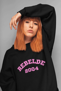 Nome do produto Moletom Unissex - Rebelde 2004 ®