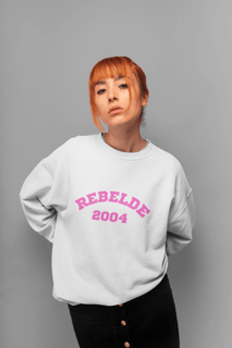 Nome do produto Moletom Unissex - Rebelde 2004 ®