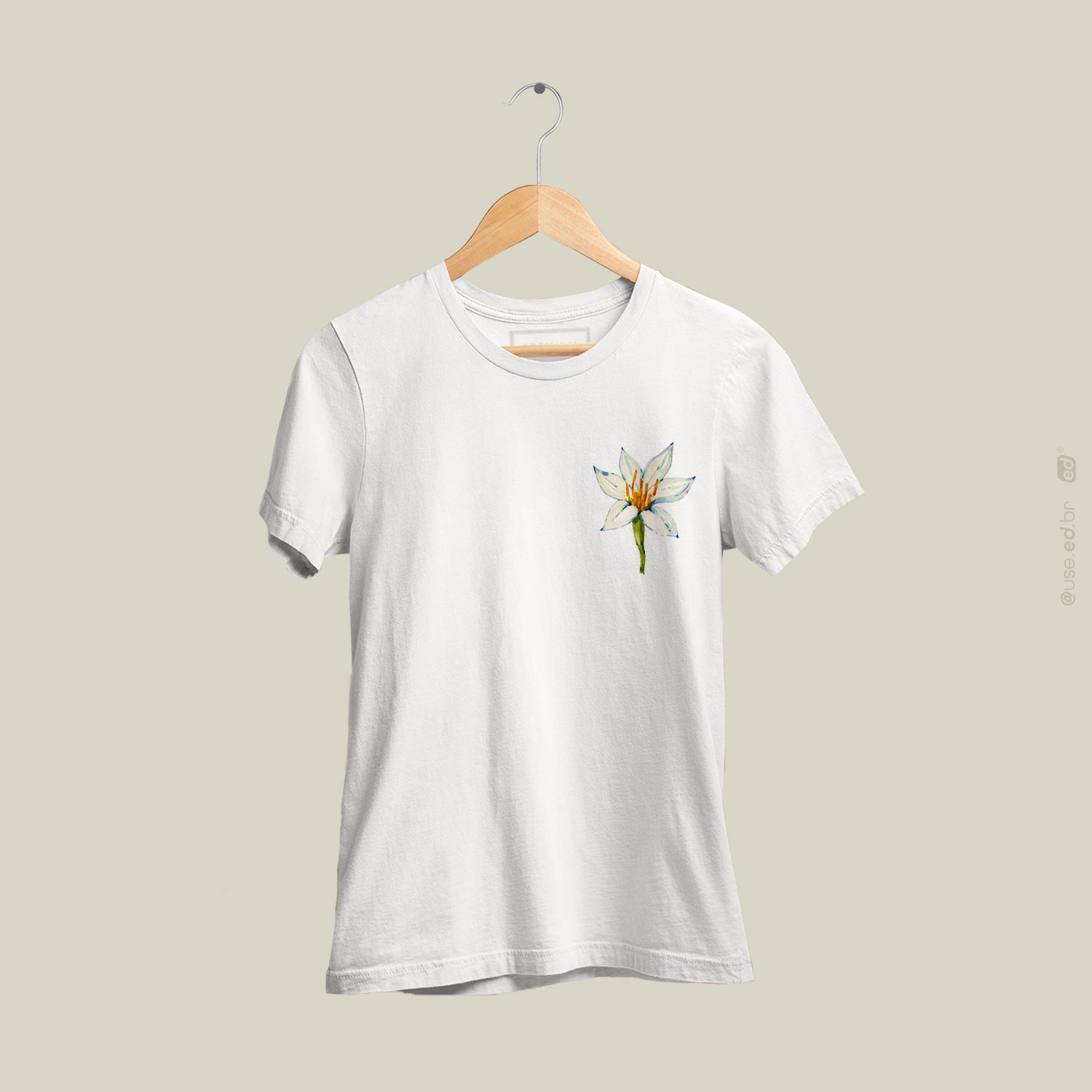 Lilium Candidum - Camiseta Baby Long Floral Lírio Branca