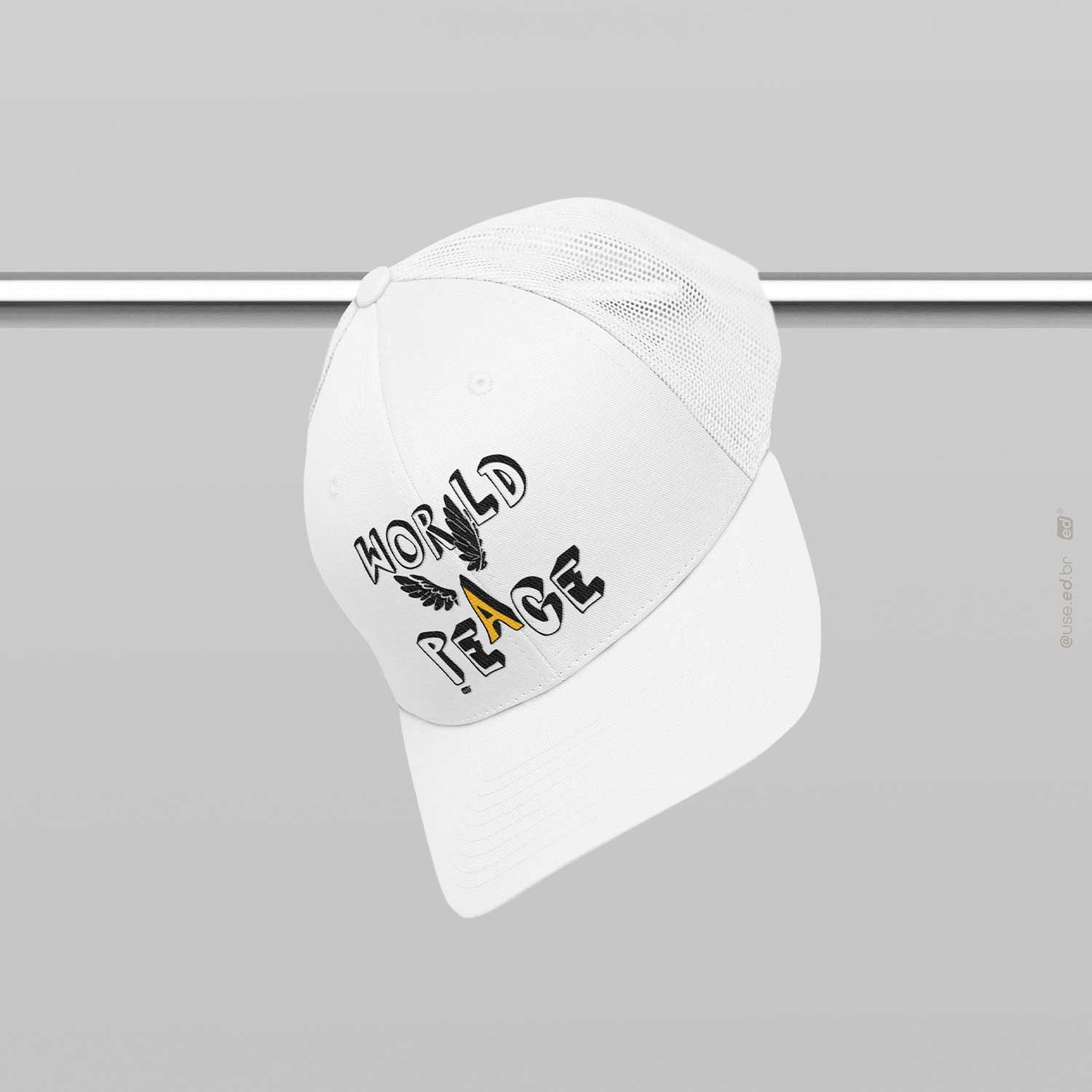 World Peace - Boné Trucker com Tela Branco