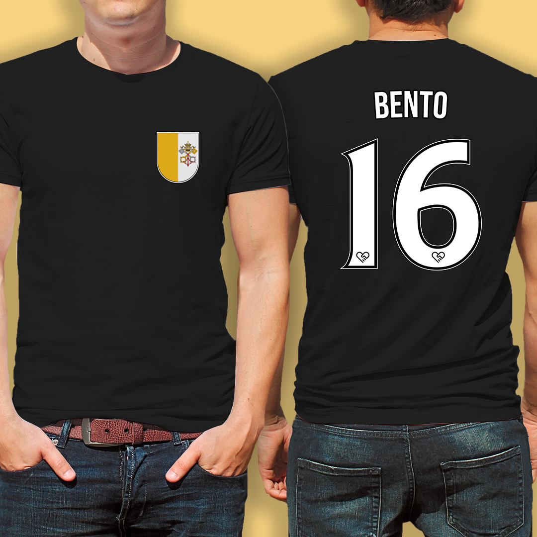 Nome do produto: Camiseta - Vaticano Futebol - Papa Bento XVI