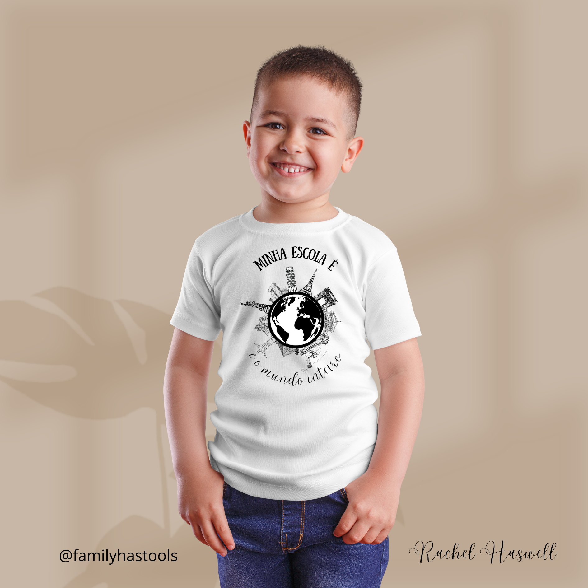 camiseta infantil Minha escola é o mundo todo - Clara